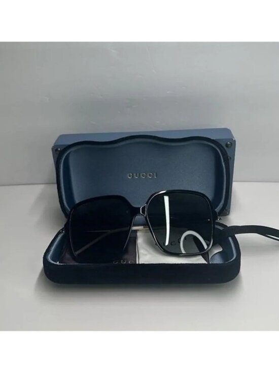 ?- New Authentic Gucci Grey Butterfly Ladies Sunglasses GG1267SA 001 60 main image 4